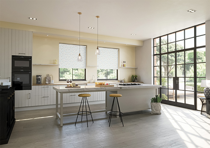 Woodland Phlox, Dew - Twist&Fit Roller Blind - Image 7